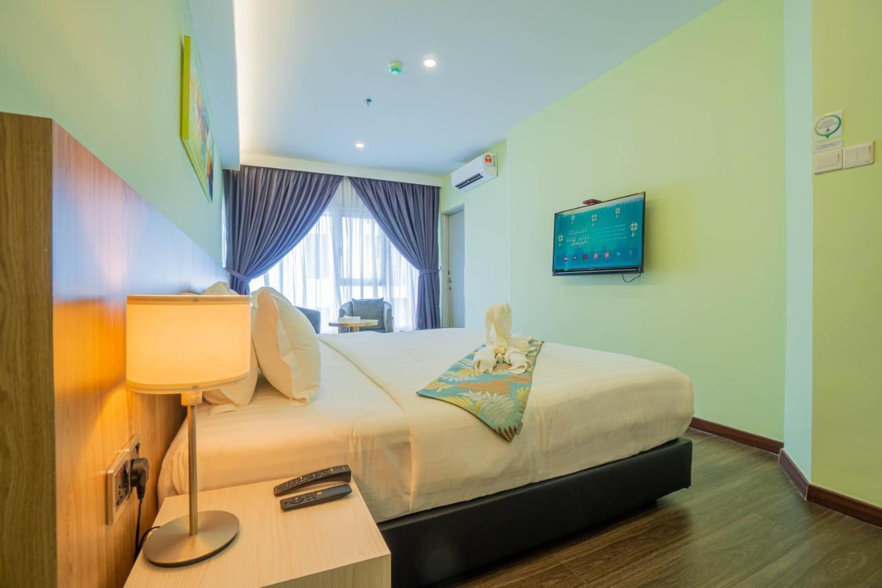 Flypod Hotel Kota Kinabalu Exteriör bild