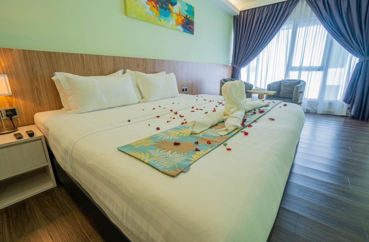 Flypod Hotel Kota Kinabalu Exteriör bild