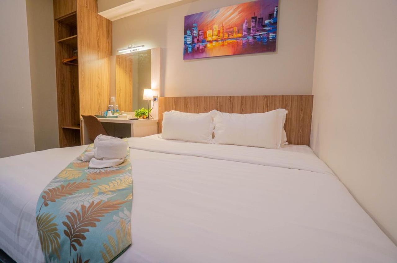 Flypod Hotel Kota Kinabalu Exteriör bild