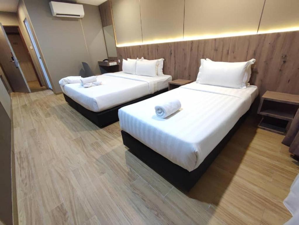 Flypod Hotel Kota Kinabalu Exteriör bild
